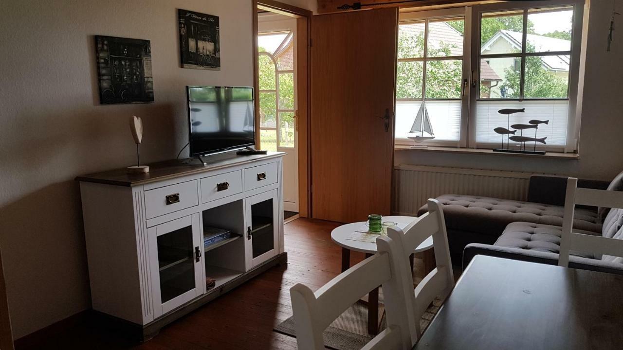 Rappin Boddenhus Auf Ruegen - Ferienwohnungen Und Pension מראה חיצוני תמונה